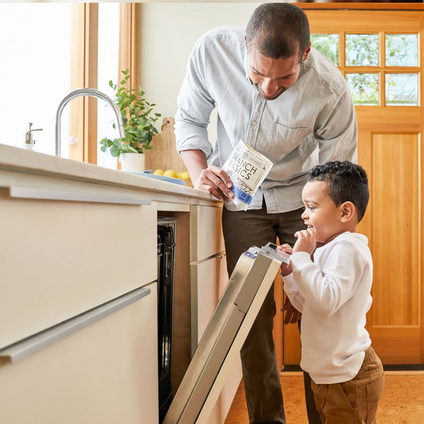 Protease in cleaning products: benefits and use cases